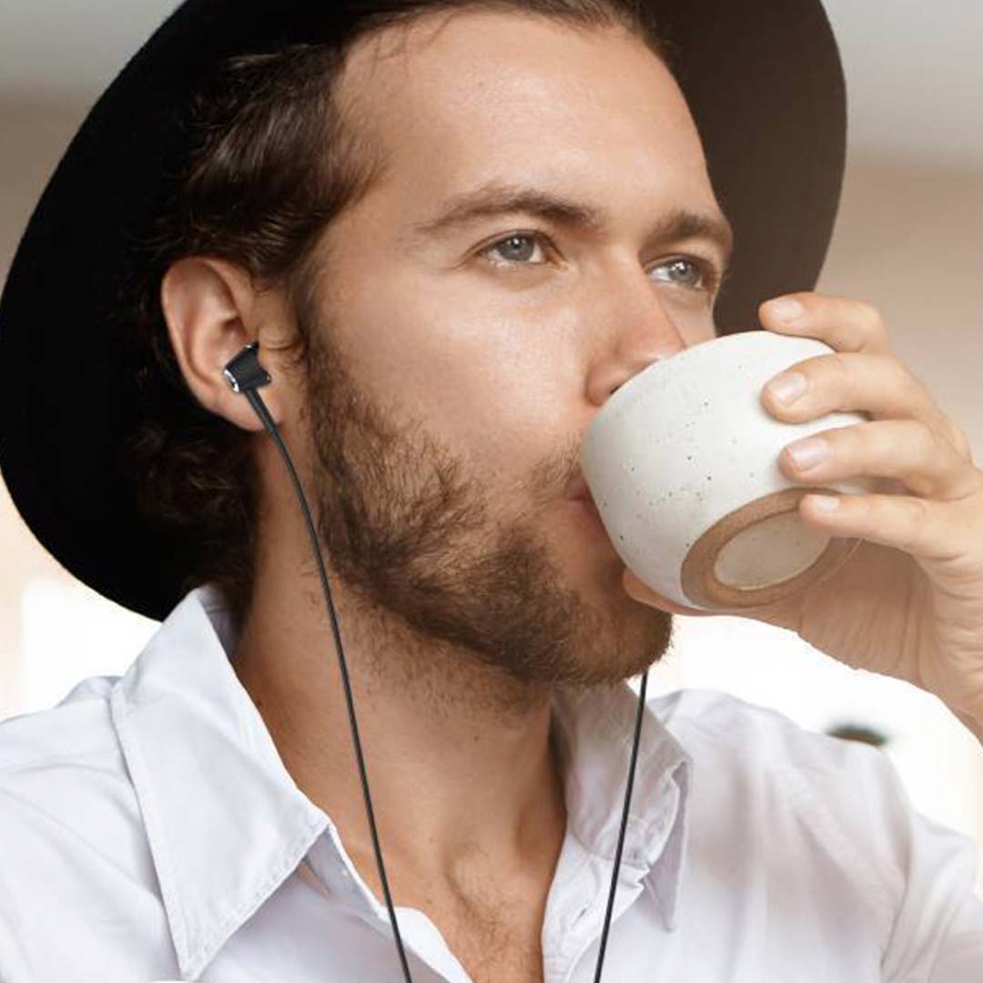 Audífonos con Cable Thor Negro Oraimo